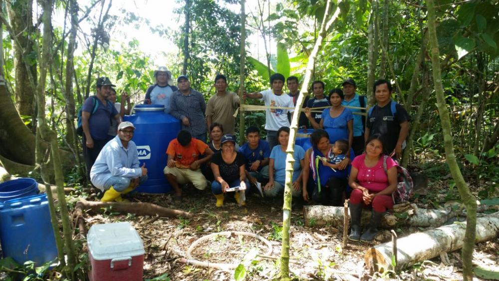 Personal del CIBE realiza talleres de capacitación sobre la elaboración de biol y su aplicación a las comunidades cacaoteras del cantón Taisha, provincia de Morona Santiago.